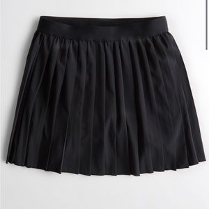 Gilly Hicks Go Woven Pleated Skortie